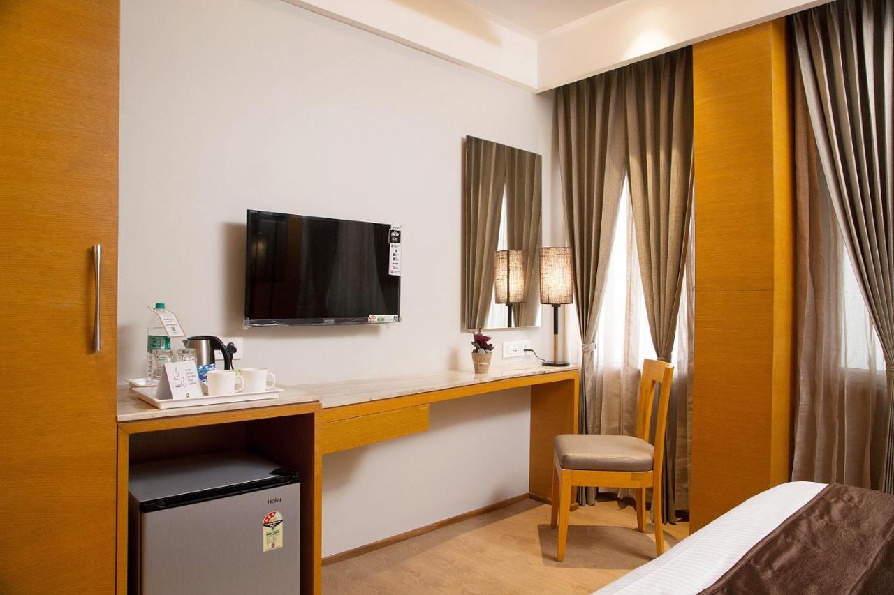 Sri Aadhish Grand Hotel Arantāngi Εξωτερικό φωτογραφία